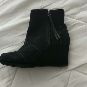 Tom's ankle booties